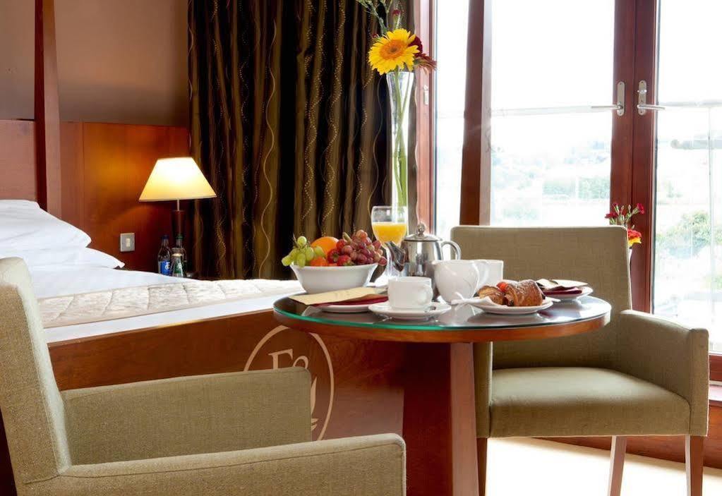 Four Seasons Hotel, كارلينغفورد المظهر الخارجي الصورة